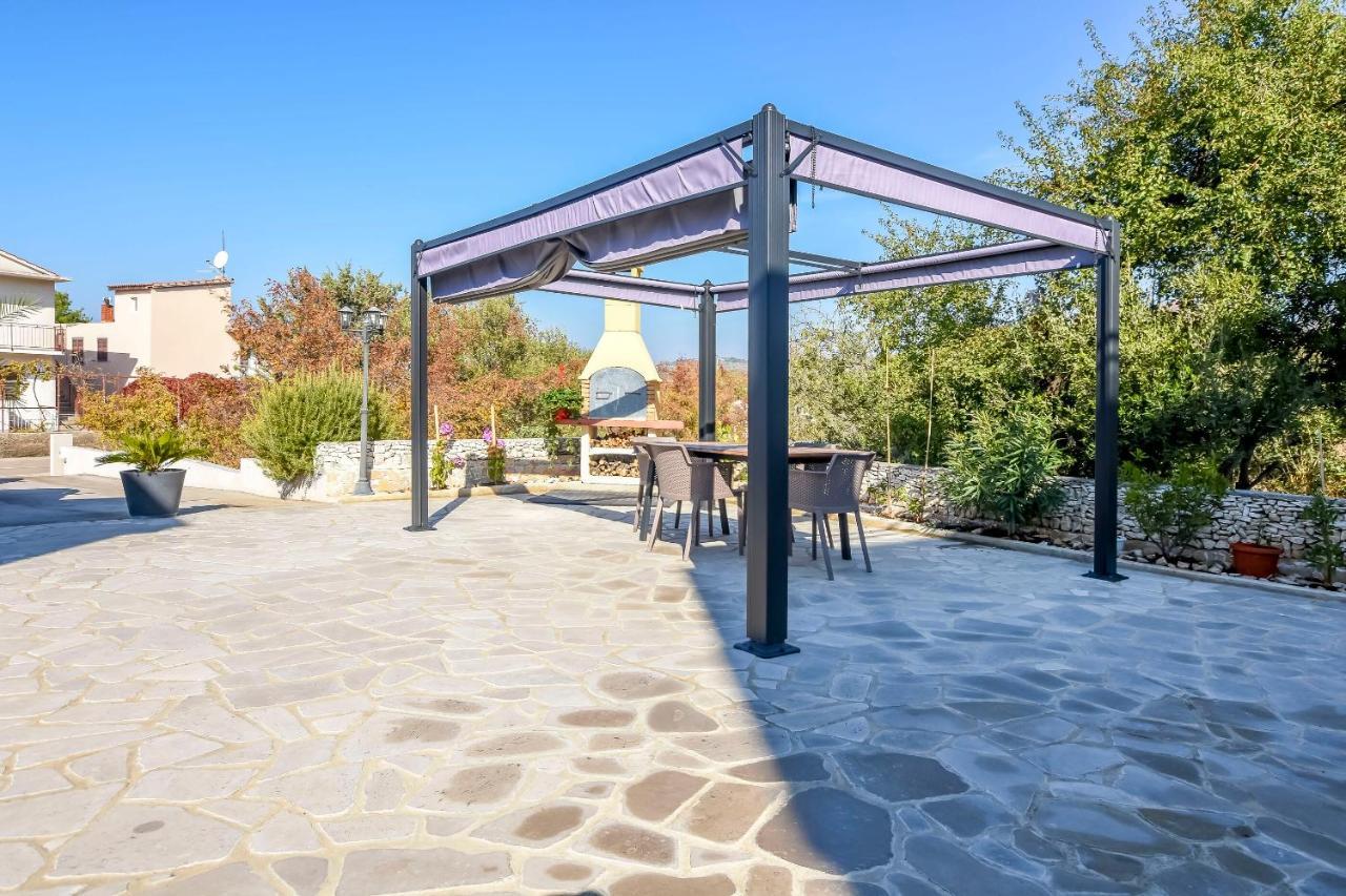 Apartments Visnja Рогозниця Екстер'єр фото
