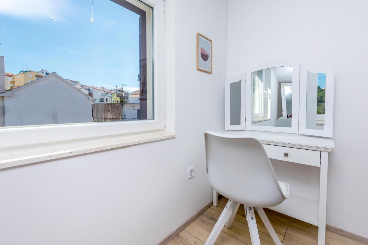 Apartments Visnja Рогозниця Екстер'єр фото