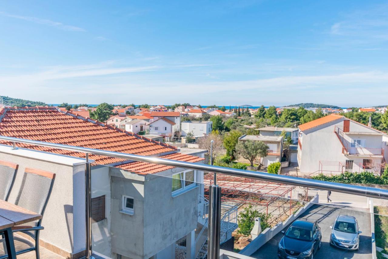 Apartments Visnja Рогозниця Екстер'єр фото