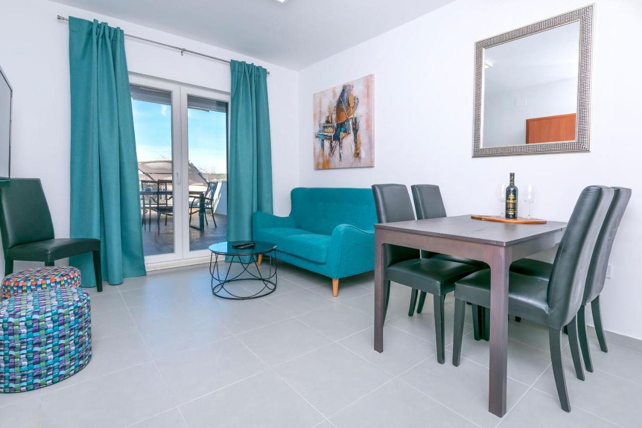 Apartments Visnja Рогозниця Екстер'єр фото