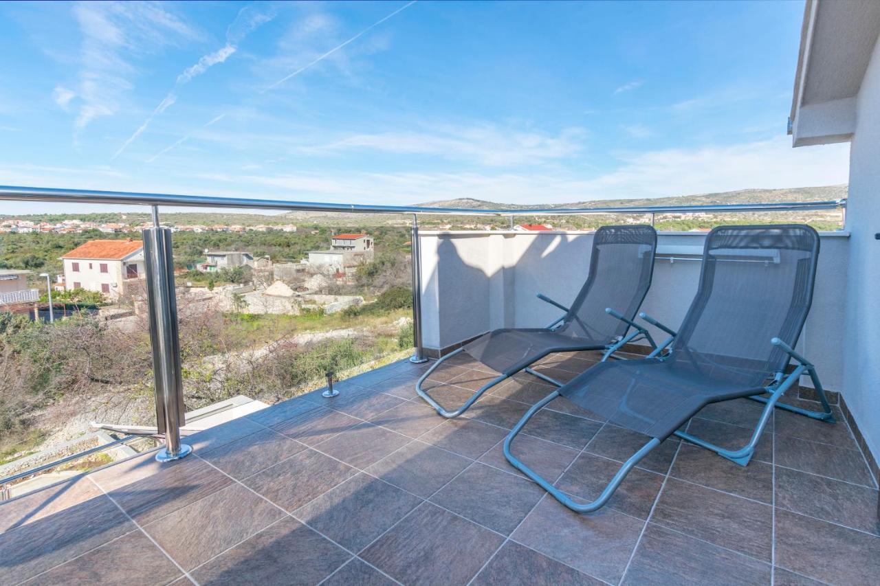 Apartments Visnja Рогозниця Екстер'єр фото